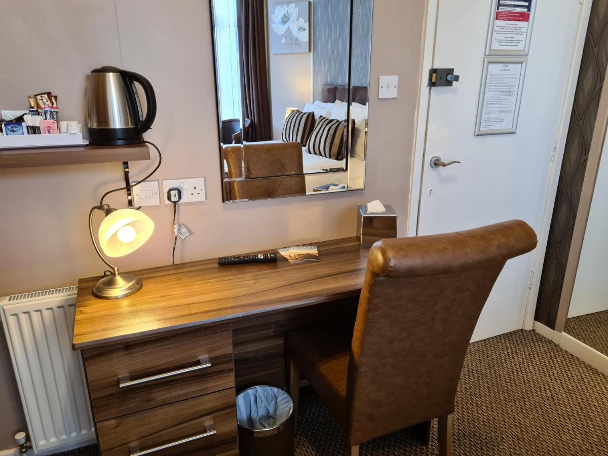 The Penkelie Hotel Саутпорт Екстериор снимка